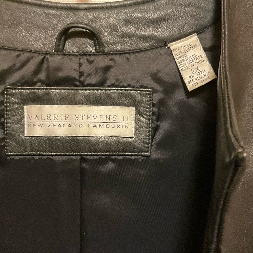 Valerie Stevens Black Lambskin Jacket - Picture 2 of 4